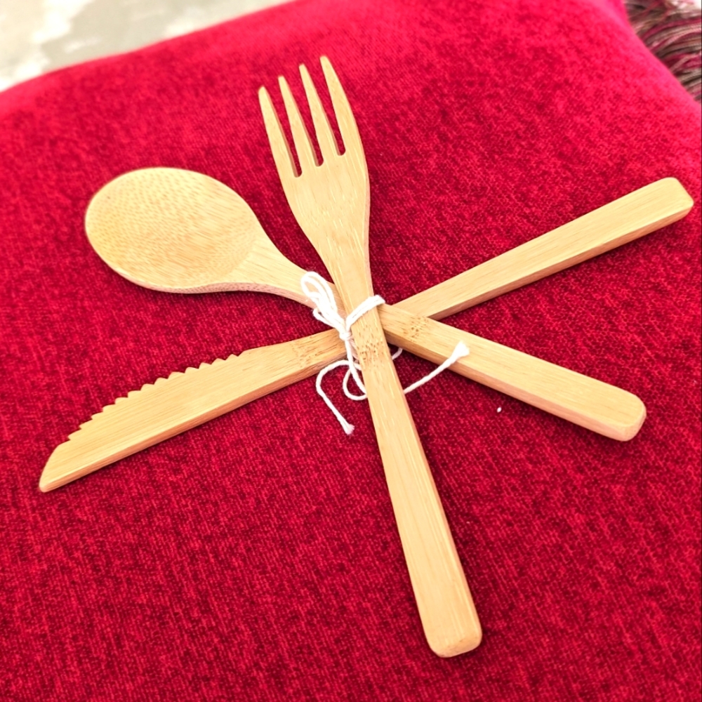 🌙 NWOT REUSABLE BAMBOO SPOON KNIFE & FORK SET